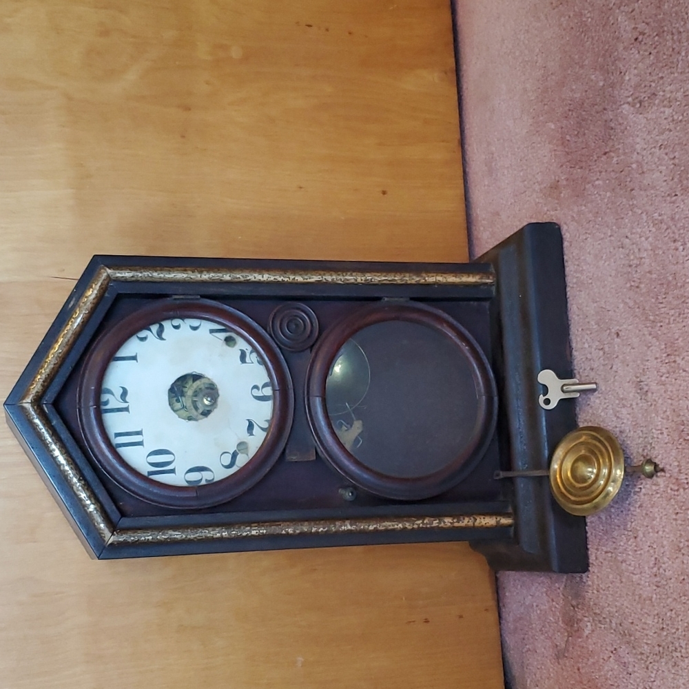 E. Ingraham Wooden Mantel Clock